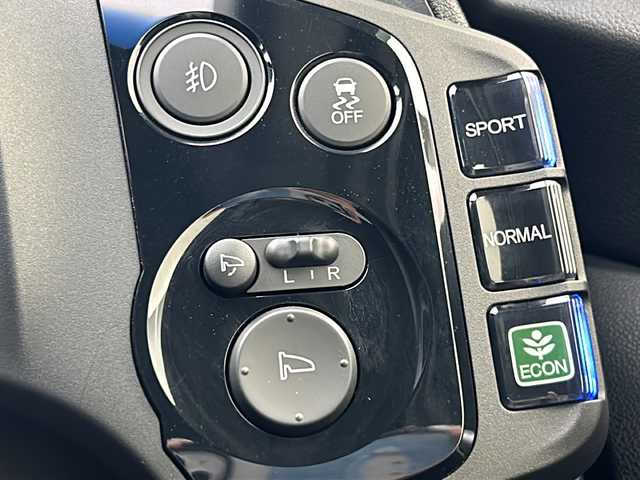 ホンダ ＣＲ－Ｚ αファイナルレーベル 宮城県 2016(平28)年 5.2万km スマートブラック シティブレーキアクティブシステム/純正SDナビ/バックカメラ/フルセグTV/Bluetoothオーディオ/クルーズコントロール/ビルトインETC/パドルシフト/電子パーキング/純正マット/純正ドライブレコーダー/LEDヘッドライト/オートライト/保証書/専用コンビシート/純正17インチ軽量アルミホイール /プレミアムペダル/煙車
