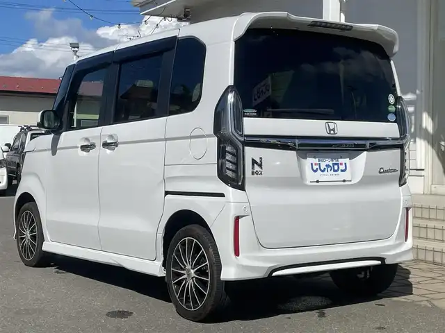 ホンダ Ｎ ＢＯＸ G L ホンダセンシング 秋田県 2018(平30)年 10.3万km プラチナホワイトパール (株)IDOMが運営する【じしゃロン秋田店】の自社ローン専用車両になりますこちらは現金またはオートローンご利用時の価格です。自社ローンご希望の方は別途その旨お申付け下さい/ウィンカーミラー/クルーズコントロール/ドアバイザー/プッシュスタート/片側パワースライドドア/ETC/シートヒーター/スマートキー/フォグランプ