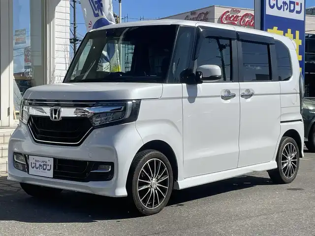ホンダ Ｎ ＢＯＸ G L ホンダセンシング 秋田県 2018(平30)年 10.3万km プラチナホワイトパール (株)IDOMが運営する【じしゃロン秋田店】の自社ローン専用車両になりますこちらは現金またはオートローンご利用時の価格です。自社ローンご希望の方は別途その旨お申付け下さい/ウィンカーミラー/クルーズコントロール/ドアバイザー/プッシュスタート/片側パワースライドドア/ETC/シートヒーター/スマートキー/フォグランプ