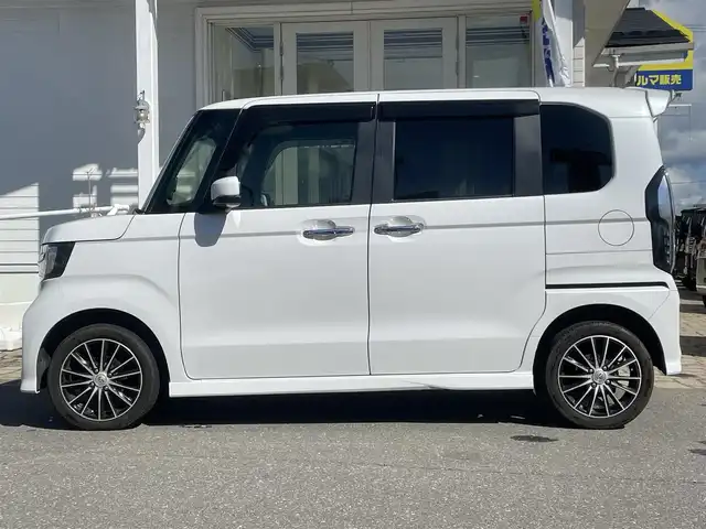 ホンダ Ｎ ＢＯＸ G L ホンダセンシング 秋田県 2018(平30)年 10.3万km プラチナホワイトパール (株)IDOMが運営する【じしゃロン秋田店】の自社ローン専用車両になりますこちらは現金またはオートローンご利用時の価格です。自社ローンご希望の方は別途その旨お申付け下さい/ウィンカーミラー/クルーズコントロール/ドアバイザー/プッシュスタート/片側パワースライドドア/ETC/シートヒーター/スマートキー/フォグランプ