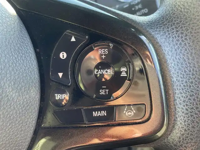 ホンダ Ｎ ＢＯＸ G L ホンダセンシング 秋田県 2018(平30)年 10.3万km プラチナホワイトパール (株)IDOMが運営する【じしゃロン秋田店】の自社ローン専用車両になりますこちらは現金またはオートローンご利用時の価格です。自社ローンご希望の方は別途その旨お申付け下さい/ウィンカーミラー/クルーズコントロール/ドアバイザー/プッシュスタート/片側パワースライドドア/ETC/シートヒーター/スマートキー/フォグランプ