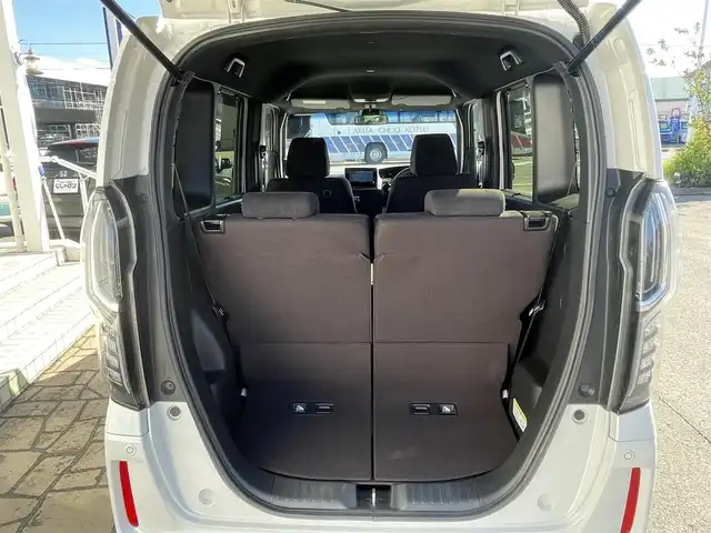 ホンダ Ｎ ＢＯＸ G L ホンダセンシング 秋田県 2018(平30)年 10.3万km プラチナホワイトパール (株)IDOMが運営する【じしゃロン秋田店】の自社ローン専用車両になりますこちらは現金またはオートローンご利用時の価格です。自社ローンご希望の方は別途その旨お申付け下さい/ウィンカーミラー/クルーズコントロール/ドアバイザー/プッシュスタート/片側パワースライドドア/ETC/シートヒーター/スマートキー/フォグランプ
