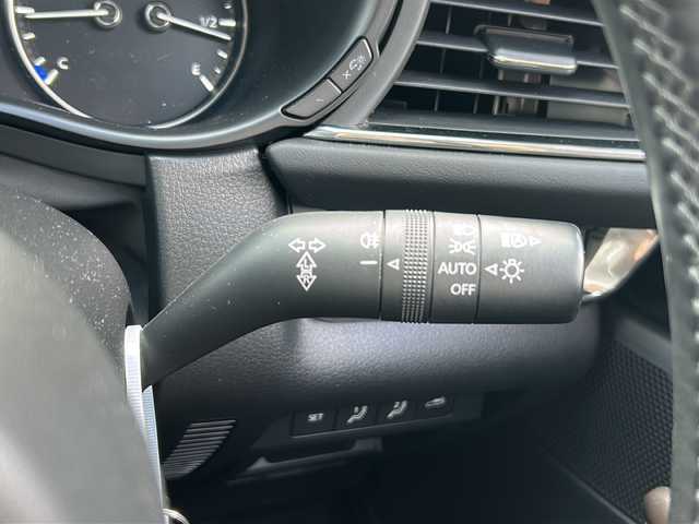 マツダ ＣＸ－３０ X Lパッケージ 広島県 2021(令3)年 6.8万km ソウルレッドクリスタルM 禁煙車/4WD/スーパーＵＶカットガラス（フロントドア）＋ＩＲカットガラス（フロントガラス／フロントドア）/ＣＤ／ＤＶＤプレーヤー＋地上デジタルＴＶチューナー（フルセグ）/３６０°セーフティパッケージ/・３６０°ビュー・モニター＋ドライバー・モニタリング/ボーズサウンドシステム（ＡＵＤＩＯＰＩＬＯＴ２＋Ｃｅｎｔｅｒｐｏｉｎｔ２）＋１２スピーカー/i-ACTIVSENSE/レーダークルーズコントロール/レーンキープアシストシステム/車線逸脱警報システム/AT誤発進抑制制御/BSM/コーナーセンサー/マツダコネクト（ナビSD無し）/・フルセグ/CD/DVD/Bluetooth/USB/HDMI/パドルシフト/革巻きステアリング/ステアリングスイッチ/パワーバックドア/パワーシート/シートメモリー/レザーシート/LEDヘッドライト/社外フロアマット/ETC/純正18インチアルミホイール