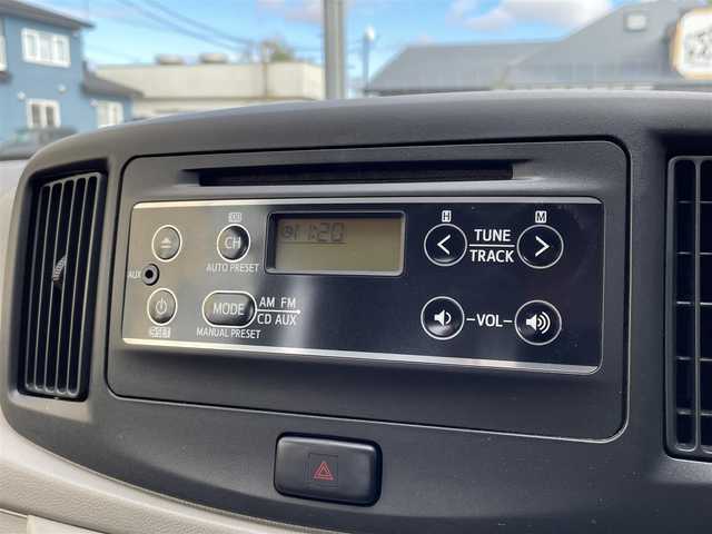 ダイハツ ミラ イース L スマートセレクションSA 道央・札幌 2014(平26)年 2万km ブラックマイカメタリック 登録時走行距離19729km/純正オーディオ（CD/FM/AM）/アイドリングストップ/リモコンキー/純正フロアマット/横滑り防止装置/盗難防止装置/衝突軽減ブレーキ/ヘッドライトレベライザー/社外レーダー探知機/バニティミラー/積込夏タイヤ/（社外AW/155/65/R14/14年製/溝4ｍｍ）