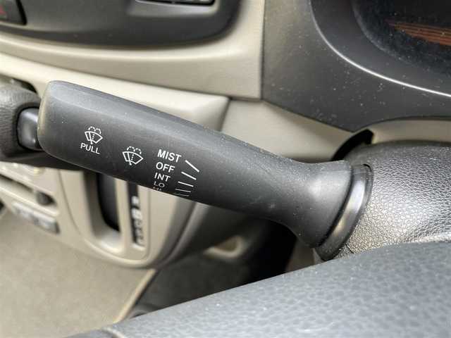 ダイハツ ミラ イース L スマートセレクションSA 道央・札幌 2014(平26)年 2万km ブラックマイカメタリック 登録時走行距離19729km/純正オーディオ（CD/FM/AM）/アイドリングストップ/リモコンキー/純正フロアマット/横滑り防止装置/盗難防止装置/衝突軽減ブレーキ/ヘッドライトレベライザー/社外レーダー探知機/バニティミラー/積込夏タイヤ/（社外AW/155/65/R14/14年製/溝4ｍｍ）