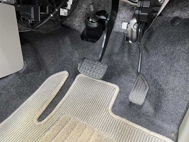 ダイハツ ミラ イース L スマートセレクションSA 道央・札幌 2014(平26)年 2万km ブラックマイカメタリック 登録時走行距離19729km/純正オーディオ（CD/FM/AM）/アイドリングストップ/リモコンキー/純正フロアマット/横滑り防止装置/盗難防止装置/衝突軽減ブレーキ/ヘッドライトレベライザー/社外レーダー探知機/バニティミラー/積込夏タイヤ/（社外AW/155/65/R14/14年製/溝4ｍｍ）