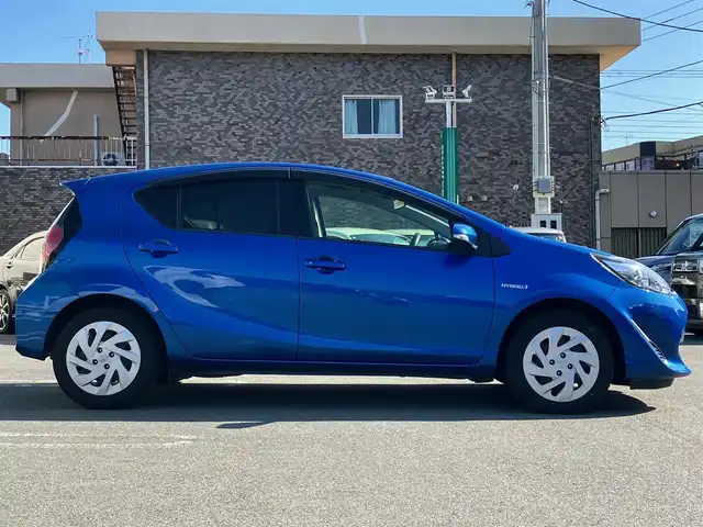 トヨタ アクア G 静岡県 2017(平29)年 5.2万km コバルトブルーメタリック 純正ナビ(CD/DVD/BT/フルセグ)/バックカメラ/ドライブレコーダー前後/ETC/エンジンスタートボタン/パワーステアリング/パワーウィンドウ/アイドリングストップ/オートエアコン/スマートキー/スペアキー１本/クルーズコントロール/純正フロアマット/布シート/ABS/横滑り防止装置/レーンキープアシスト/オートライト/オートマチックハイビーム/Wエアバッグ/衝突軽減システム