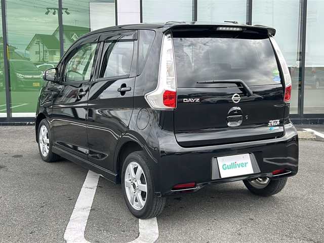 日産 デイズ ハイウェイスターG 岐阜県 2013(平25)年 6.4万km ブラック 登録時走行距離63862km/社外ＳＤナビ/フルセグＴＶ/全方位カメラ/社外フロアマット/社外アルミホイール/オートエアコン/プッシュスタート/スマートキー/スペアキー/ベンチシート/フルフラットシート/ＡＢＳ/横滑り防止装置/レーンキープアシスト/盗難防止装置/オートライト/ハロゲンヘッドライト/エアバッグ/衝突被害軽減システム