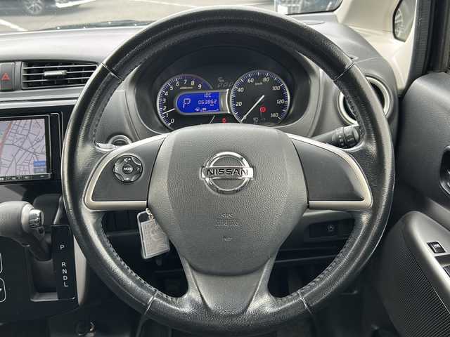 日産 デイズ ハイウェイスターG 岐阜県 2013(平25)年 6.4万km ブラック 登録時走行距離63862km/社外ＳＤナビ/フルセグＴＶ/全方位カメラ/社外フロアマット/社外アルミホイール/オートエアコン/プッシュスタート/スマートキー/スペアキー/ベンチシート/フルフラットシート/ＡＢＳ/横滑り防止装置/レーンキープアシスト/盗難防止装置/オートライト/ハロゲンヘッドライト/エアバッグ/衝突被害軽減システム