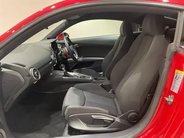 アウディ ＴＴクーペ 2．0 TFSI 愛知県 2016(平28)年 2.4万km ブリリアントレッド ブラックペイントＡＷ　/バーチャルコクピット　/ＭＭＩナビゲーション　/Ｂｌｕｅｔｏｏｔｈ　/バックカメラ　/フルセグＴＶ　/ＣＤ／ＤＶＤ　/クリアランスソナー　/ＥＴＣ　/社外レーダー　/ドライブレコーダー　/ＢＳＭ/クルーズコントロール/プッシュスタート/ウィンカーミラー/アイドリングストップ