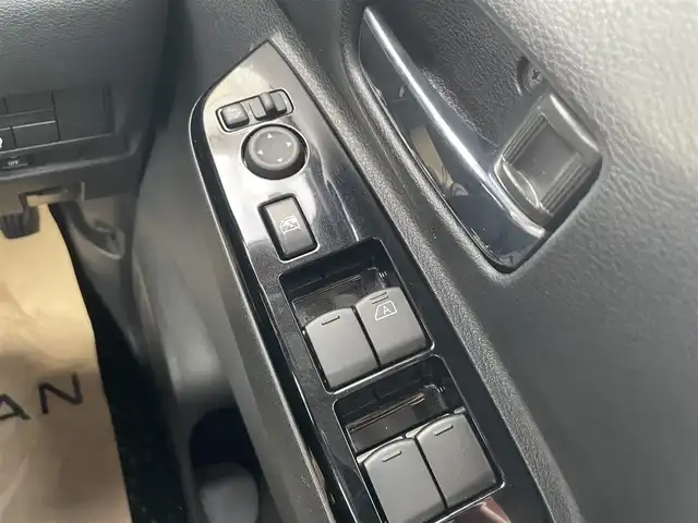 日産 ルークス ハイウェイスター Gターボ 熊本県 2021(令3)年 2.6万km ブラック 純正SDナビ/・Bluetooth/AM/FM/CD/DVD/ブルーレイ/フルセグTV/SD/ipod/ミュージックサーバー/プロパイロット/・エマージェンシーブレーキ/・車線逸脱警報/・車線逸脱防止支援/・先行車発進お知らせ機能/・道路標識認識機能/インテリジェントクルーズコントロール/バックカメラ/・全方位カメラ/・ふらつき警報/ドライブレコーダー/両側パワースライドドア/・ハンズフリーオートスライドドア/コーナーセンサー前後/盗難防止装置/オートマチックハイビーム/LEDヘッドライト/エアバッグダブル/ステアリングスイッチ/ウィンカーミラー/電動格納ミラー/シートヒーター/電子パーキングブレーキ/オートホールド/ロールサンシェード/スマートキー/プッシュスタートボタン/ETC/ＳＯＳボタン/純正ドアバイザー/純正フロアマット/純正アルミホイール