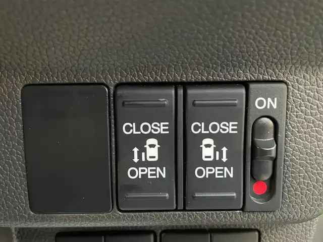 ホンダ フリード ハイブリット G ホンダセンシング 福岡県 2021(令3)年 4.9万km スーパープラチナグレーメタリック 純正7型SDナビ(フルセグTV/CD/DVD/BT)ホンダセンシングバックカメラ両側パワスラレーダークルコンETCUSB純正フロアマット純正LEDプッシュスタートスマートキースペアキー