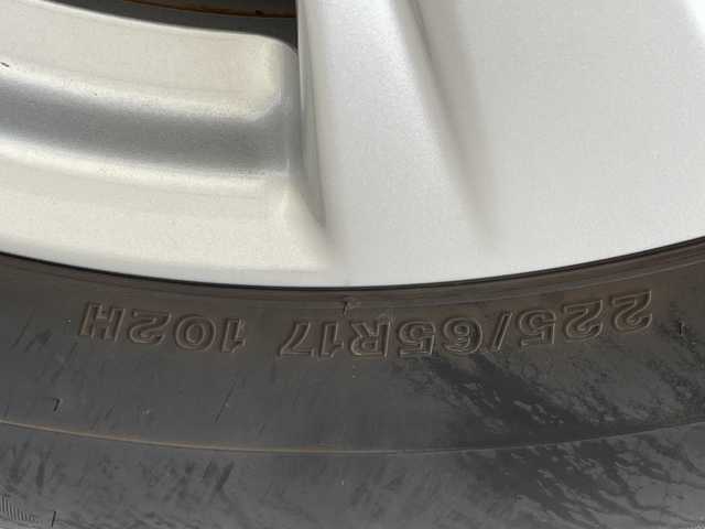 トヨタ ハリアー S 愛知県 2020(令2)年 3.7万km プレシャスブラックパール トヨタセーフティセンス/純正8型ディスプレイオーディオナビ/レーダークルーズコントロール/バックカメラ/コーナーセンサー/純正アルミホイール/LEDヘッドライト/インテリジェントミラー/オートマチックハイビーム/ETC/衝突軽減システム/Bluetooth/ステアリングスイッチ/スマートキー/プッシュスタート