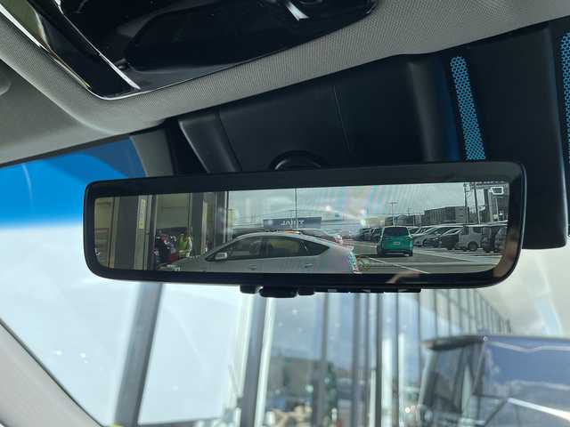 トヨタ ハリアー S 愛知県 2020(令2)年 3.7万km プレシャスブラックパール トヨタセーフティセンス/純正8型ディスプレイオーディオナビ/レーダークルーズコントロール/バックカメラ/コーナーセンサー/純正アルミホイール/LEDヘッドライト/インテリジェントミラー/オートマチックハイビーム/ETC/衝突軽減システム/Bluetooth/ステアリングスイッチ/スマートキー/プッシュスタート