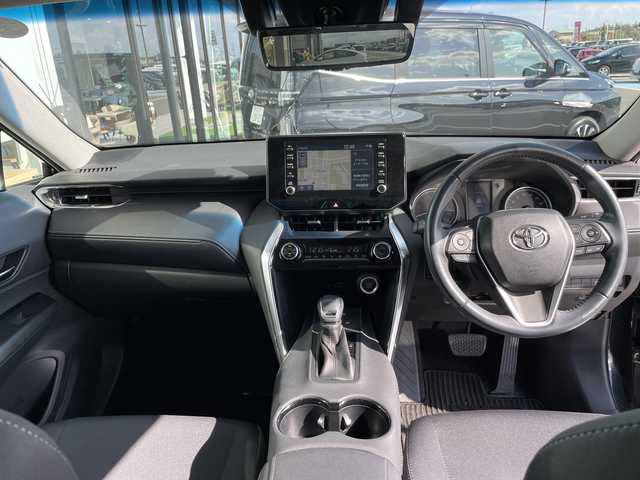 トヨタ ハリアー S 愛知県 2020(令2)年 3.7万km プレシャスブラックパール トヨタセーフティセンス/純正8型ディスプレイオーディオナビ/レーダークルーズコントロール/バックカメラ/コーナーセンサー/純正アルミホイール/LEDヘッドライト/インテリジェントミラー/オートマチックハイビーム/ETC/衝突軽減システム/Bluetooth/ステアリングスイッチ/スマートキー/プッシュスタート