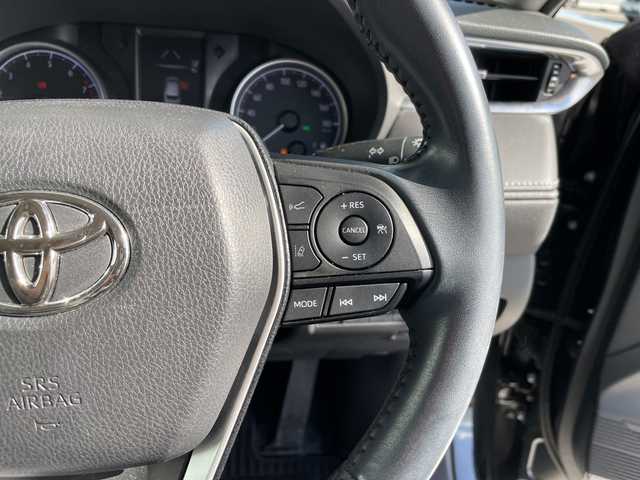 トヨタ ハリアー S 愛知県 2020(令2)年 3.7万km プレシャスブラックパール トヨタセーフティセンス/純正8型ディスプレイオーディオナビ/レーダークルーズコントロール/バックカメラ/コーナーセンサー/純正アルミホイール/LEDヘッドライト/インテリジェントミラー/オートマチックハイビーム/ETC/衝突軽減システム/Bluetooth/ステアリングスイッチ/スマートキー/プッシュスタート