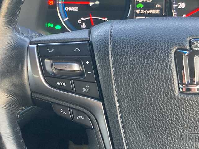 トヨタ クラウン ハイブリッド アスリートS J－フロンティア 岡山県 2017(平29)年 4.2万km ホワイトパールクリスタルシャイン 純正ナビ/フルセグTV、CD、DVD、Blu-ray、Bluetooth/AM、FM/全方位カメラ/純正ドライブレコーダー/ステアリングヒーター/前席シートヒーター/前席パワーシート/ビルトインETC/TVキャンセラー/ハーフレザーシート/リアロールサンシェード/トヨタセーフティセンス/・レーダークルーズコントロール/・レーンディパーチャーアラート/・プリクラッシュセーフティ/・オートハイビーム