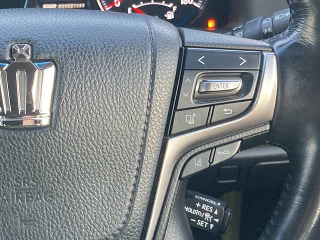 トヨタ クラウン ハイブリッド アスリートS J－フロンティア 岡山県 2017(平29)年 4.2万km ホワイトパールクリスタルシャイン 純正ナビ/フルセグTV、CD、DVD、Blu-ray、Bluetooth/AM、FM/全方位カメラ/純正ドライブレコーダー/ステアリングヒーター/前席シートヒーター/前席パワーシート/ビルトインETC/TVキャンセラー/ハーフレザーシート/リアロールサンシェード/トヨタセーフティセンス/・レーダークルーズコントロール/・レーンディパーチャーアラート/・プリクラッシュセーフティ/・オートハイビーム