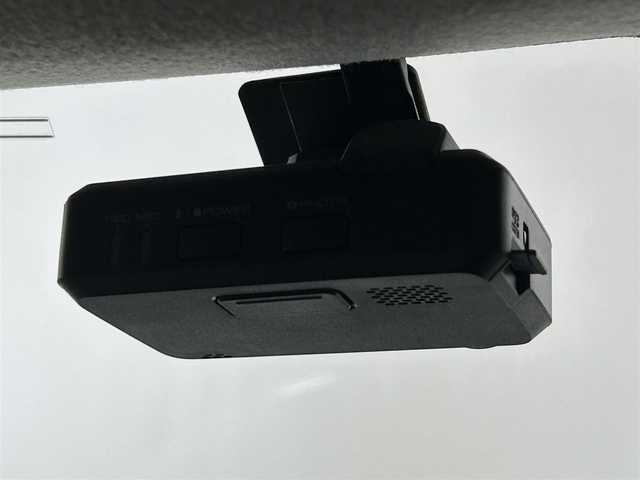 ダイハツ キャスト スタイル G SAⅢ 佐賀県 2018(平30)年 2.6万km ファイアークォーツレッドM 純正7インチナビ/Bluetooth/フルセグTV/DVD再生/USB入力端子/ＥＴＣ/ドライブレコーダー/ＬＥＤヘッドライト/ＬＥＤフォグランプ/オートライト/オートマチックハイビーム/電動格納ミラー/スマートキー/スペアキー有/ステアリングスイッチ/ダブルエアバック/衝突被害軽減システム/純正15インチアルミホイール/フロアマット/アイドリングストップ/オートエアコン