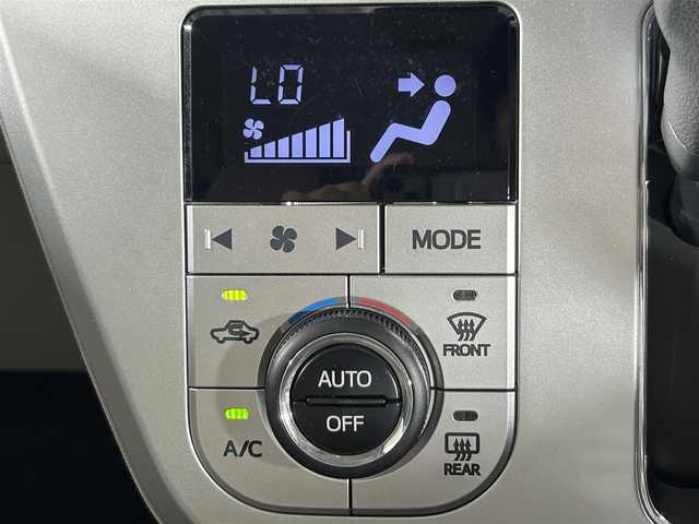 ダイハツ キャスト スタイル G SAⅢ 佐賀県 2018(平30)年 2.6万km ファイアークォーツレッドM 純正7インチナビ/Bluetooth/フルセグTV/DVD再生/USB入力端子/ＥＴＣ/ドライブレコーダー/ＬＥＤヘッドライト/ＬＥＤフォグランプ/オートライト/オートマチックハイビーム/電動格納ミラー/スマートキー/スペアキー有/ステアリングスイッチ/ダブルエアバック/衝突被害軽減システム/純正15インチアルミホイール/フロアマット/アイドリングストップ/オートエアコン