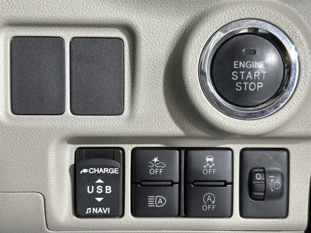 ダイハツ キャスト スタイル G SAⅢ 佐賀県 2018(平30)年 2.6万km ファイアークォーツレッドM 純正7インチナビ/Bluetooth/フルセグTV/DVD再生/USB入力端子/ＥＴＣ/ドライブレコーダー/ＬＥＤヘッドライト/ＬＥＤフォグランプ/オートライト/オートマチックハイビーム/電動格納ミラー/スマートキー/スペアキー有/ステアリングスイッチ/ダブルエアバック/衝突被害軽減システム/純正15インチアルミホイール/フロアマット/アイドリングストップ/オートエアコン