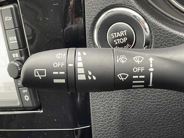 日産 エクストレイル 20Xi 千葉県 2018(平30)年 5.5万km ブリリアントホワイトパール 純正ナビ/・FM/AM CD SD BT USB フルセグTV/ワンオーナー/プロパイロット/衝突軽減ブレーキ/後側方車両検知警報/駐車支援/パワーバックドア/デジタルインナーミラー/アラウンドビューモニター/フルオートエアコン/電動パーキングブレーキ/オートブレーキホールド/ステアリングスイッチ/サングラスホルダー/ビルトインETC/ドライブレコーダー/合皮レザーシート/ＬＥＤヘッドライト/フォグランプ/ルーフレール/純正18インチアルミホイール/プッシュエンジンスタート/クリアランスソナー/後席用エアコン吹き出し口/純正フロアマット/電動格納ミラー/ウィンカーミラー/ドアバイザー