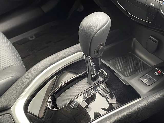 日産 エクストレイル 20Xi 千葉県 2018(平30)年 5.5万km ブリリアントホワイトパール 純正ナビ/・FM/AM CD SD BT USB フルセグTV/ワンオーナー/プロパイロット/衝突軽減ブレーキ/後側方車両検知警報/駐車支援/パワーバックドア/デジタルインナーミラー/アラウンドビューモニター/フルオートエアコン/電動パーキングブレーキ/オートブレーキホールド/ステアリングスイッチ/サングラスホルダー/ビルトインETC/ドライブレコーダー/合皮レザーシート/ＬＥＤヘッドライト/フォグランプ/ルーフレール/純正18インチアルミホイール/プッシュエンジンスタート/クリアランスソナー/後席用エアコン吹き出し口/純正フロアマット/電動格納ミラー/ウィンカーミラー/ドアバイザー