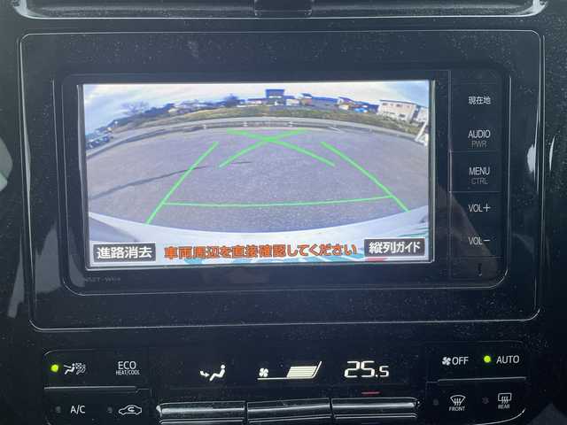 トヨタ プリウス S ツーリングセレクション 道央・札幌 2016(平28)年 9.1万km スティールブロンドM 4WD/純正SDナビ(フルセグ、CD、DVD、Bt)/合皮シート/バックカメラ/シートヒーター(D/N)/スマートキー/プッシュスタート/ＬＥＤオートライト/ETC/純正17インチAW/取扱説明書/新車時保証書