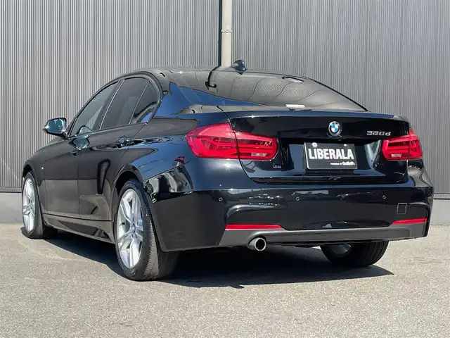 ＢＭＷ ３２０ｄ Mスポーツ 香川県 2015(平27)年 6.8万km サファイアブラックP インテリジェントセーフティpkg/ACC/LKA/衝突軽減/LEDヘッドライト/純正ナビ、ブルートゥース/バックカメラ/前席パワーシート/Rコーナーセンサー/前ドラレコ/オートライト/オートエアコン/純正18インチアルミ/パドルシフト