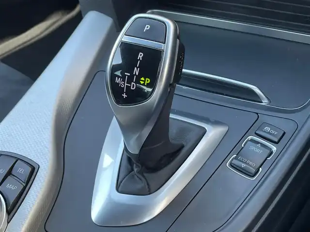 ＢＭＷ ３２０ｄ Mスポーツ 香川県 2015(平27)年 6.8万km サファイアブラックP インテリジェントセーフティpkg/ACC/LKA/衝突軽減/LEDヘッドライト/純正ナビ、ブルートゥース/バックカメラ/前席パワーシート/Rコーナーセンサー/前ドラレコ/オートライト/オートエアコン/純正18インチアルミ/パドルシフト