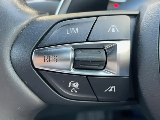 ＢＭＷ ３２０ｄ Mスポーツ 香川県 2015(平27)年 6.8万km サファイアブラックP インテリジェントセーフティpkg/ACC/LKA/衝突軽減/LEDヘッドライト/純正ナビ、ブルートゥース/バックカメラ/前席パワーシート/Rコーナーセンサー/前ドラレコ/オートライト/オートエアコン/純正18インチアルミ/パドルシフト