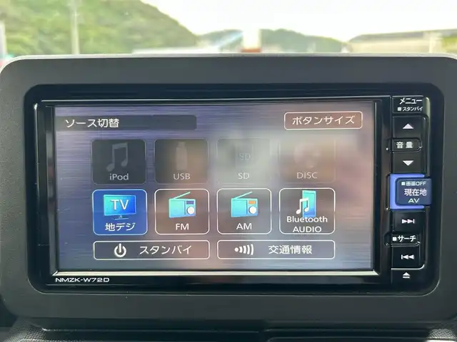 ダイハツ タフト G クロムベンチャー 愛媛県 2022(令4)年 5.2万km ブラックマイカメタリック ワンオーナー/ガラスルーフ/ルーフレール/純正ナビ /・Bluetooth/・CD/DVD/USB/フルセグTV /全周囲カメラ/バックカメラ/ドライブレコーダー/ETC/衝突被害軽減ブレーキ/オートマチックハイビーム/LEDオートヘッドライト/コーナーセンサー/シートヒーター(D席＋N席)/純正15インチAW/ステアリングスイッチ/スペアキー/保証書/取扱説明書
