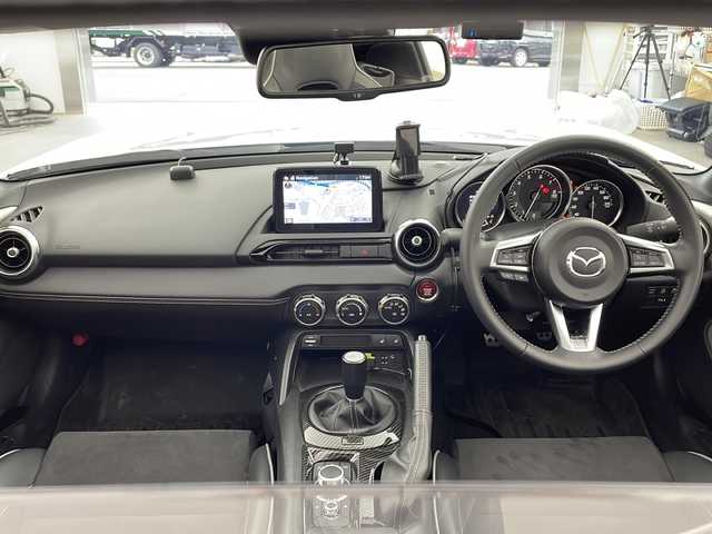マツダ ロードスター ＲＦ RS 兵庫県 2022(令4)年 1.8万km スノーフレイクホワイトパールマイカ 純正マツダコネクトナビ/ＣＤ/DVD/フルセグ/BT/バックカメラ/ETC/６MT/BOSEサウンド/電動オープン/純正RECAROシート/ハーフレザー/シートヒーター/純正Brembo社製ブレーキシステム/純正BBS社製17インチアルミホイール/FUJITSUBO製マフラー/純正ビルシュタインダンパー/Rmagicローダウンスプリング/純正OPエアロ