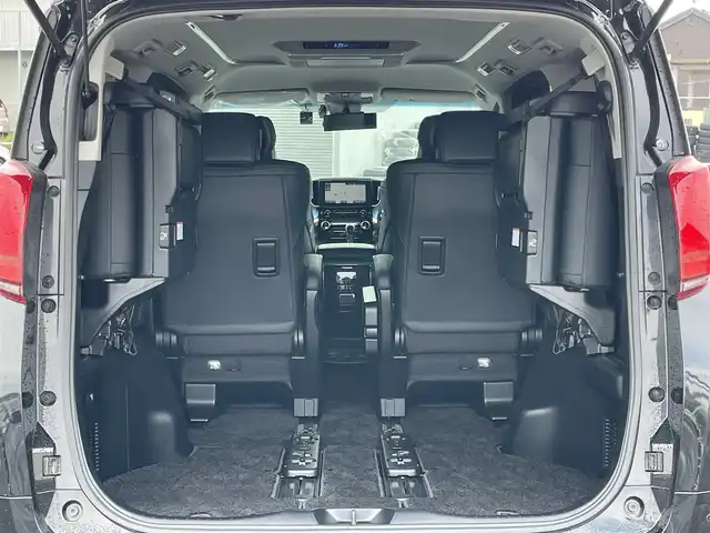 トヨタ アルファード SC 道央・札幌 2018(平30)年 1.6万km ブラック ４WD/JBLプレミアムサウンドシステム/純正ディーラーOPナビ/CD/DVD/BT/フルセグ/純正フリップダウンモニター/トヨタセーフティセンス/プリクラッシュセーフティ/横滑り防止装置/レーダークルーズコントロール/レーンキープアシスト/パーキングアシスト/クリアランスソナー/ブラインドスポットモニター/パーキングサポートブレーキ/バックカメラ/ビルトインETC2.0/ドライブレコーダー/アイドリングストップ/両側パワースライドドア/パワーバックドア/前席/２列目パワーシート/前席シートヒーター/前席エアシート/D席メモリーシート/N席/２列目オットマン/ステアリングリモコン/ハンドルヒーター/AC100V/自動防眩ミラー/電動パーキング/ブレーキホールド/MTモード付AT/プッシュスタート/スマートキー/純正リモートスタート/LEDヘッドライト/オートライト/オートハイビーム/フォグランプ/電動格納ミラー/ウィンカーミラー/純正フロアマット/ドアバイザー/スペアキー