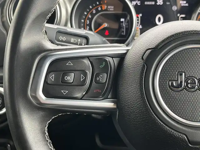 クライスラー・ジープ ジープ ラングラー アンリミテッド サハラ 静岡県 2020(令2)年 3.5万km 黒 アダプティブクルーズコントロール/電動サイドステップ/サンライダートップ（ハードトップ積み込み）/純正ナビ/（フルセグ/BT）/F/Bカメラ/前後ドライブレコーダー/前後コーナーセンサー/ブランドスポットアシスト/LEDヘッドライト/純正18インチアルミホイール/ETC2.0/スマートキーメモリナビ