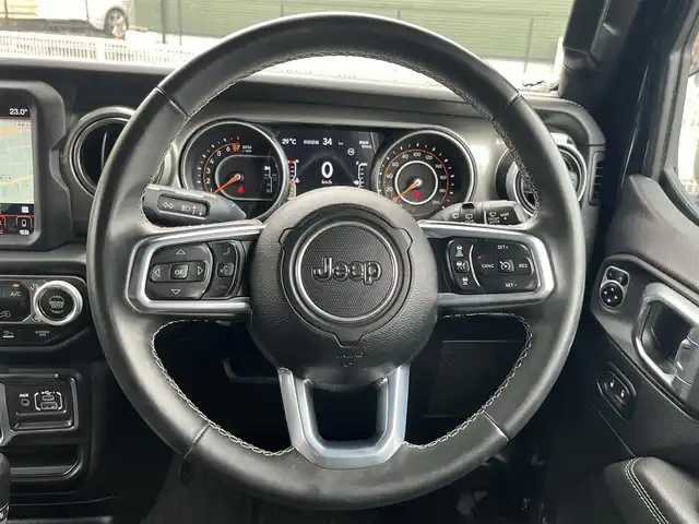 クライスラー・ジープ ジープ ラングラー アンリミテッド サハラ 静岡県 2020(令2)年 3.5万km 黒 アダプティブクルーズコントロール/電動サイドステップ/サンライダートップ（ハードトップ積み込み）/純正ナビ/（フルセグ/BT）/F/Bカメラ/前後ドライブレコーダー/前後コーナーセンサー/ブランドスポットアシスト/LEDヘッドライト/純正18インチアルミホイール/ETC2.0/スマートキーメモリナビ
