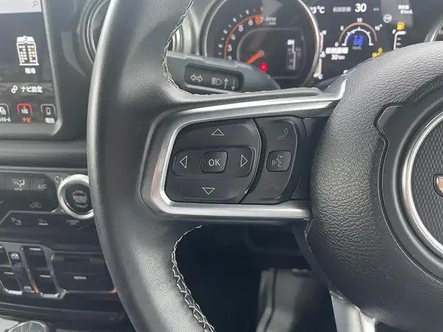 クライスラー・ジープ ジープ ラングラー アンリミテッド サハラ 滋賀県 2020(令2)年 3.6万km 黒 アダプティブクルーズコントロール/電動サイドステップ/サンライダートップ（ハードトップ積み込み）/純正ナビ/（フルセグ/BT）/F/Bカメラ/前後ドライブレコーダー/前後コーナーセンサー/ブランドスポットアシスト/LEDヘッドライト/純正18インチアルミホイール/ETC2.0q/スマートキー