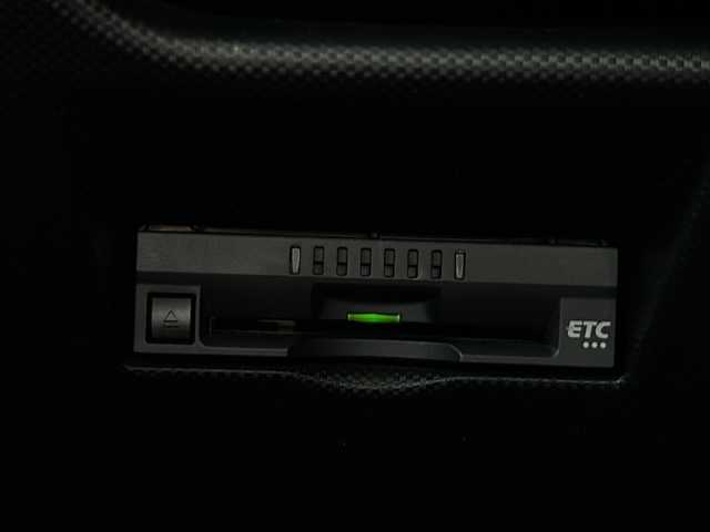 トヨタ ライズ Z 石川県 2019(令1)年 6.2万km シャイニングホワイトパール 純正9インチディスプレイオーディオ/フルセグTV/Bluetooth/全方位カメラ/ETC/前方ドライブレコーダー/前席シートヒーター/クルーズコントロール(追従走行有)/純正フロアマット/純正アルミホイール/前後コーナーセンサー/LEDヘッドライト/オートライト/フォグランプ