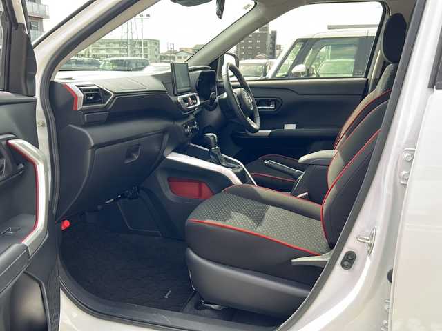 トヨタ ライズ Z 石川県 2019(令1)年 6.2万km シャイニングホワイトパール 純正9インチディスプレイオーディオ/フルセグTV/Bluetooth/全方位カメラ/ETC/前方ドライブレコーダー/前席シートヒーター/クルーズコントロール(追従走行有)/純正フロアマット/純正アルミホイール/前後コーナーセンサー/LEDヘッドライト/オートライト/フォグランプ