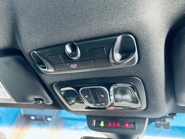 アルファロメオ ジュリエッタ ヴェローチェ 1750 TBI 大阪府 2019(令1)年 6万km アルファレッド 黒革/パワーシート/シートヒーター/Dシートメモリ/カロッツェリアナビ/TV/バックカメラ/クリアランスソナー/純正18インチAW/HIDヘッドライト/クルコン/パドルシフト/ETC