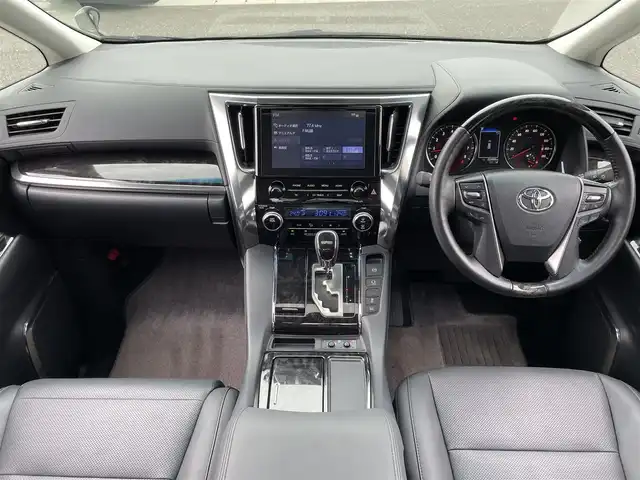 トヨタ アルファード S Cパッケージ 島根県 2022(令4)年 2.3万km ブラック 純正ディスプレイオーディオ /サンルーフ/デジタルインナーミラー /レーダークルーズコントロール/クリアランスソナー /BSM/三眼LEDオートライト/オートマチックハイビーム /レーンキープ/黒革シート/シートヒーター /シートベンチレーション /パワーシート/メモリーシート /ステアリングヒーター/スマートキー/プッシュスタート /社外フロアマット/スペアタイヤ