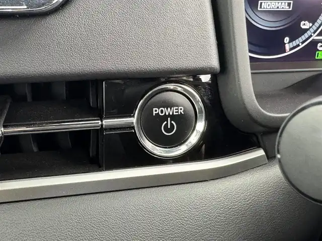 三菱 アウトランダー ＰＨＥＶ P 愛知県 2022(令4)年 5.2万km パール 純正ナビ/BOSEプレミアムサウンド/全方位カメラ/アダプティブクルーズコントロール/ブラインドスポットモニター/ヘッドアップディスプレイ/レザーシート/パワーシート/シートヒーター/シートマッサージ/ステアリングヒーター/オートライト/オートマチックハイビーム/AC1500W/置くだけ受電/ドアバイザー/メモリシート/ドアバイザー/純正LEDライト/フルセグTV/ETC装備