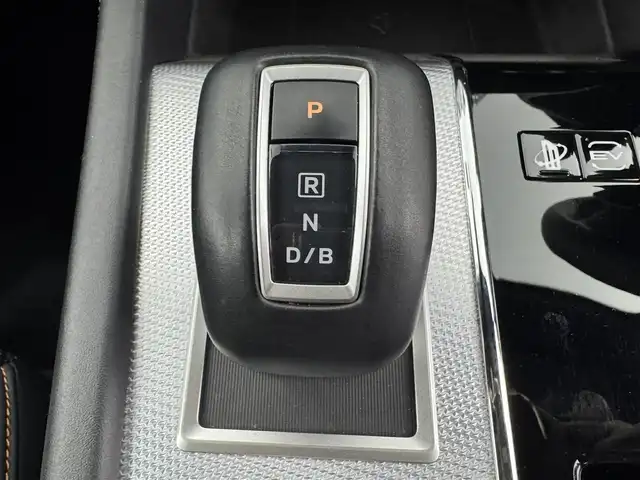 三菱 アウトランダー ＰＨＥＶ P 愛知県 2022(令4)年 5.2万km パール 純正ナビ/BOSEプレミアムサウンド/全方位カメラ/アダプティブクルーズコントロール/ブラインドスポットモニター/ヘッドアップディスプレイ/レザーシート/パワーシート/シートヒーター/シートマッサージ/ステアリングヒーター/オートライト/オートマチックハイビーム/AC1500W/置くだけ受電/ドアバイザー/メモリシート/ドアバイザー/純正LEDライト/フルセグTV/ETC装備