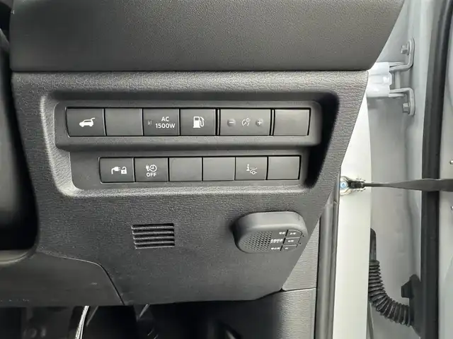 三菱 アウトランダー ＰＨＥＶ P 愛知県 2022(令4)年 5.2万km パール 純正ナビ/BOSEプレミアムサウンド/全方位カメラ/アダプティブクルーズコントロール/ブラインドスポットモニター/ヘッドアップディスプレイ/レザーシート/パワーシート/シートヒーター/シートマッサージ/ステアリングヒーター/オートライト/オートマチックハイビーム/AC1500W/置くだけ受電/ドアバイザー/メモリシート/ドアバイザー/純正LEDライト/フルセグTV/ETC装備