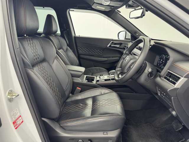 三菱 アウトランダー ＰＨＥＶ P 愛知県 2022(令4)年 5.2万km パール 純正ナビ/BOSEプレミアムサウンド/全方位カメラ/アダプティブクルーズコントロール/ブラインドスポットモニター/ヘッドアップディスプレイ/レザーシート/パワーシート/シートヒーター/シートマッサージ/ステアリングヒーター/オートライト/オートマチックハイビーム/AC1500W/置くだけ受電/ドアバイザー/メモリシート/ドアバイザー/純正LEDライト/フルセグTV/ETC装備