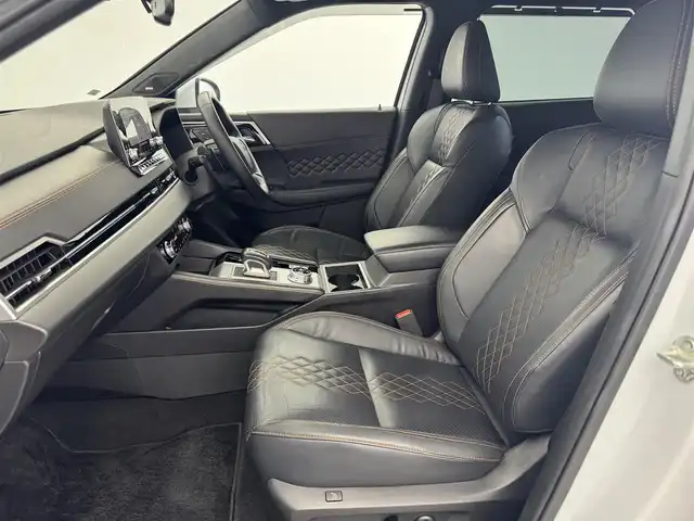 三菱 アウトランダー ＰＨＥＶ P 愛知県 2022(令4)年 5.2万km パール 純正ナビ/BOSEプレミアムサウンド/全方位カメラ/アダプティブクルーズコントロール/ブラインドスポットモニター/ヘッドアップディスプレイ/レザーシート/パワーシート/シートヒーター/シートマッサージ/ステアリングヒーター/オートライト/オートマチックハイビーム/AC1500W/置くだけ受電/ドアバイザー/メモリシート/ドアバイザー/純正LEDライト/フルセグTV/ETC装備