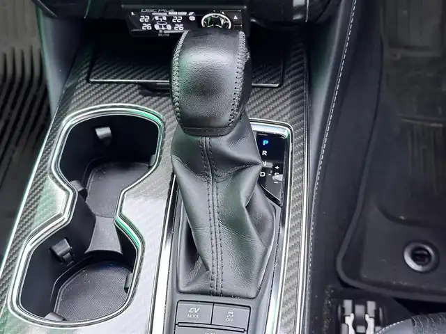 トヨタ クラウン ハイブリッド RS 宮城県 2021(令3)年 4.4万km プレシャスホワイトパール セーフティパッケージプラス/・カラーヘッドアップディスプレイ/・パーキングサポートブレーキ/リアカメラディテクション/・パノラミックビューモニター/＝＝＝/エイムゲインフロントスポイラー/エイムゲイン20インチAW/TRDリヤバンパースポイラー/BLITZ車高調（BLITZ DSC Plus）/セーフティセンス/・レーントレーシングアシスト/・レーダークルーズコントロール/・プリクラッシュセーフティ/・アダプティブハイビームシステム/・ロードサインアシスト/・先行車発進告知機能/・ドライバー異常時対応システム/ブラインドスポットモニター/リアクロストラフィックオートブレーキ/リアクロストラフィックアラート/純正12.3インチナビ/・CD/DVD/・Blu-ray/・Bluetooth/・フルセグTV/ビルトインETC2.0/ドライブレコーダー/GPSレーダー探知機（ZERO 706V）/ハーフレザーシート/シートヒーター/ステアリングヒーター/電動パーキングブレーキ/ブレーキホールド/3眼LEDヘッドランプ/シーケンシャルターンランプ/フロアマット