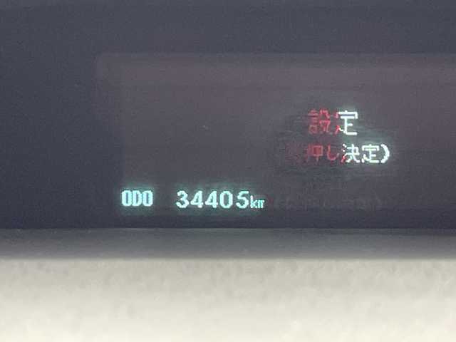 トヨタ プリウス S 三重県 2010(平22)年 3.5万km スーパーホワイトⅡ メモリーナビ【NSZT-W60】/・フルセグＴＶ/CD/ＤＶＤ/Bluetoothオーディオ/バックカメラ/ビルトインETC/スマートキー/プッシュスタート/15インチアルミホイール/フォグライト/フロアマット