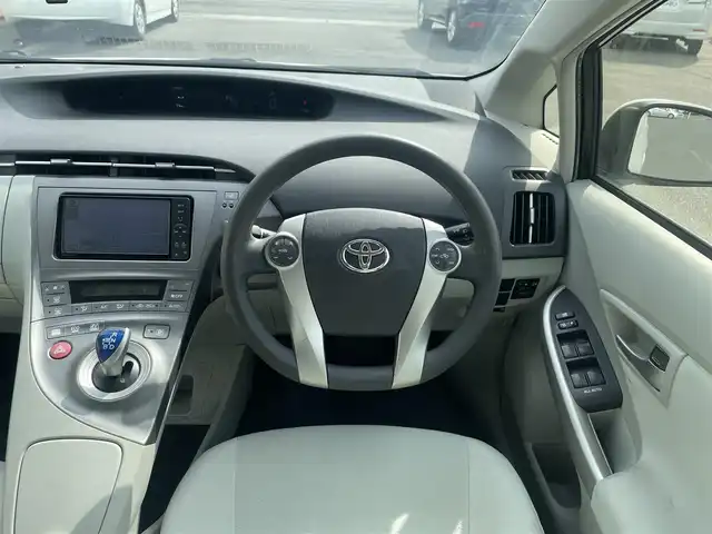 トヨタ プリウス S 群馬県 2012(平24)年 6.5万km ホワイトパールクリスタルシャイン (株)IDOMが運営する【じしゃロン伊勢崎店】の自社ローン専用車両になりますこちらは現金またはオートローンご利用時の価格です。自社ローンご希望の方は別途その旨お申付け下さい/純正SDナビゲーション/バックカメラ/CD/DVD/SD/DTV/BT/コーナーセンサー/ETC/HIDヘッドライト/オートライト/純正フロアマット