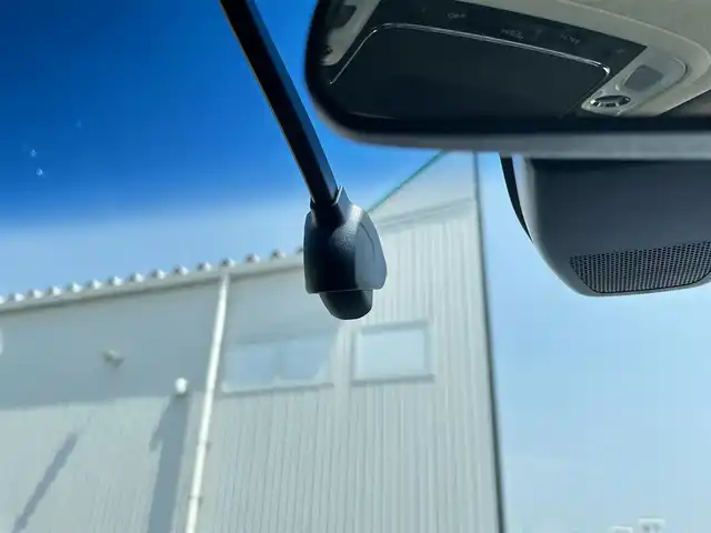 ホンダ オデッセイ ハイブリッド e:HEVアブソルート EX 群馬県 2021(令3)年 0.9万km プラチナホワイトパール ホンダセンシング/純正ＳＤナビ/（CD/DVD/SD/BT/USB/HDMI）/全方位カメラ/フルセグTV/電動リアゲート/ビルトインETC2.0/レーダークルコン/ハーフレザー/シートヒーター（D席/N席）/パワーシート（D席/N席）/両側パワースライドドア/ステアリングスイッチ/100V充電/純正前後ドラレコ/純正AW/純正フロアマット/LEDヘッドライト/アイドリングストップ/ドアバイザー/保証書/取説/スペアキー